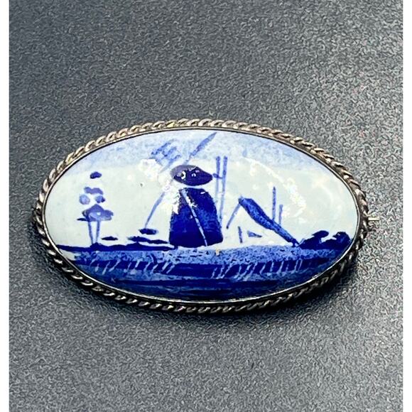 Delft Blue Porcelain Enamel Dutch Windmill Vintage Sterling Silver
Brooch - Picture 3 of 5